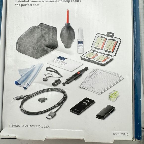 Insignia Advanced Camera Accessory Cleaning Kit for Variety of Brands NS-DCKIT10 - Picture 3 of 10